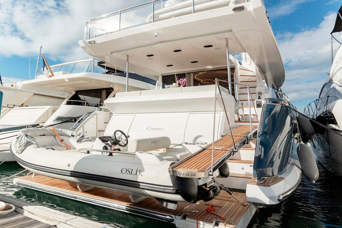 Аренда яхты Azimut 72 Solstice во Франции